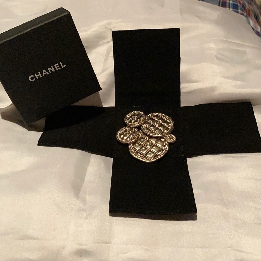 Chanel large medallions quilted brooch
